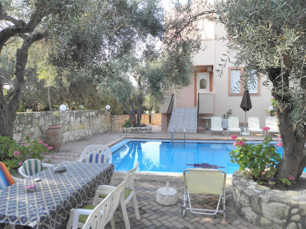 Villa-Jasmin Kato Daratso Luaran gambar